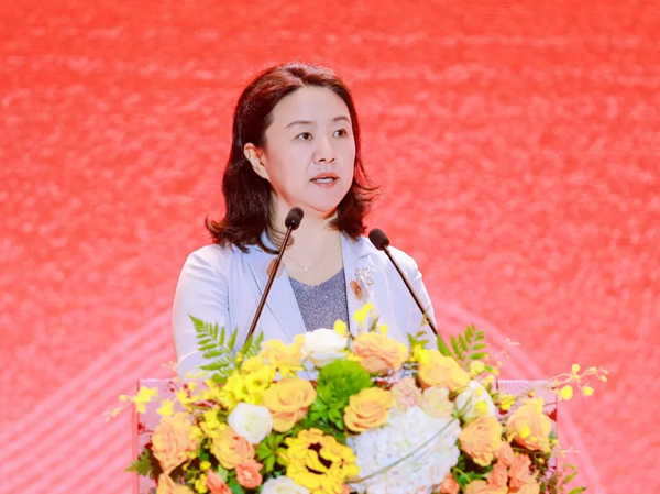 1698048393619729.png 郑秀玉_600.png