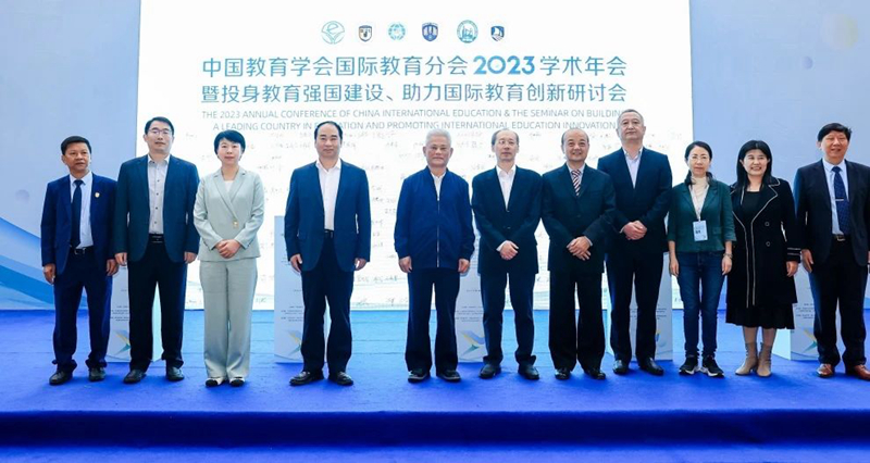 1705479499845151.jpg 部分与会领导、专家、嘉宾合影_800.jpg