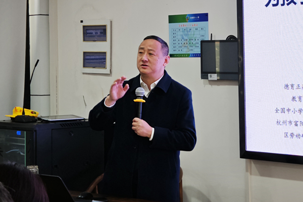 1743989541436563.jpg 14.章振乐_600.jpg