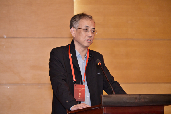 1746585660915988.jpg 3许斌作工作报告_600.jpg