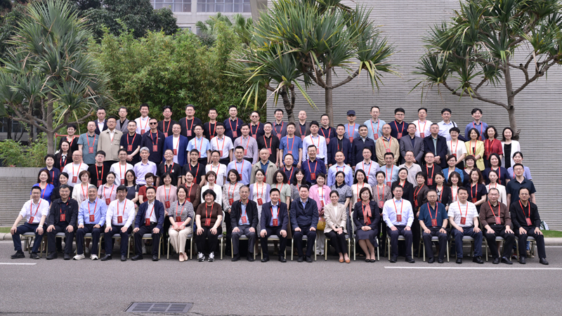 1746585744179934.jpg 11大合影_800.jpg