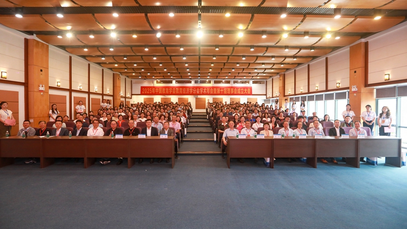 1752130971768673.jpg 10 大合影_800.jpg