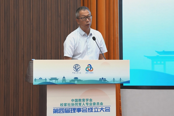 1760000322233656.jpg 郑鹏武_600.jpg